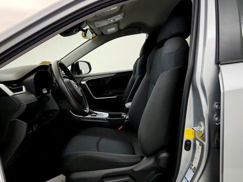 Used 2021 Toyota RAV4 LE w/ Carpet Mat Package (TMS) AWD/4WD image 25