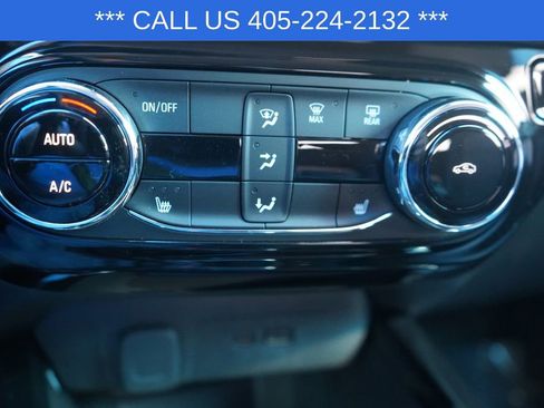 Used 2025 Chevrolet Trax LT w/ LT Convenience Package image 40