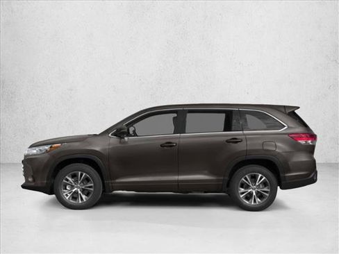 Used 2019 Toyota Highlander Plus image 4