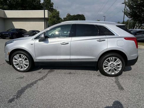Used 2018 Cadillac XT5 Premium Luxury FWD image 2