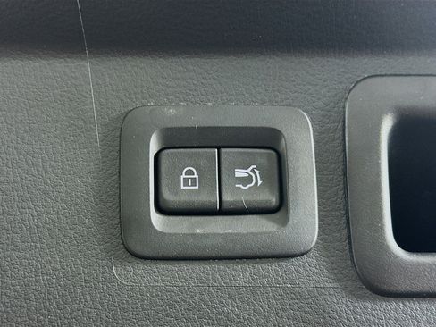 Used 2025 MAZDA CX-50 AWD 2.5 Hybrid w/ Premium Pkg image 32