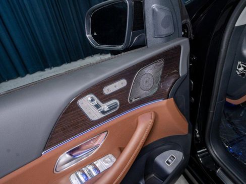 New 2025 Mercedes-Benz GLS 450 4MATIC image 12