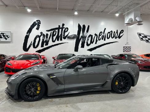 Used 2015 Chevrolet Corvette Z06 w/ 3LZ Preferred Equipment Group RWD image 28