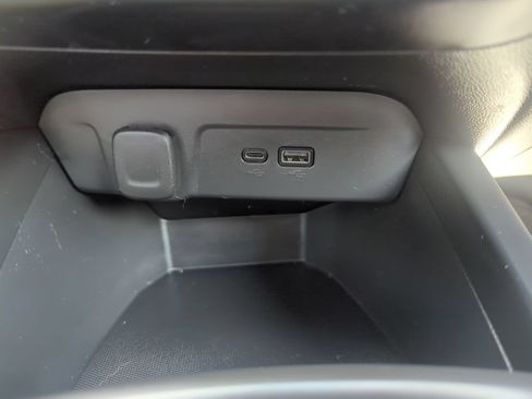 Certified 2024 Chevrolet Trax RS w/ Driver Confidence Package FWD image 23