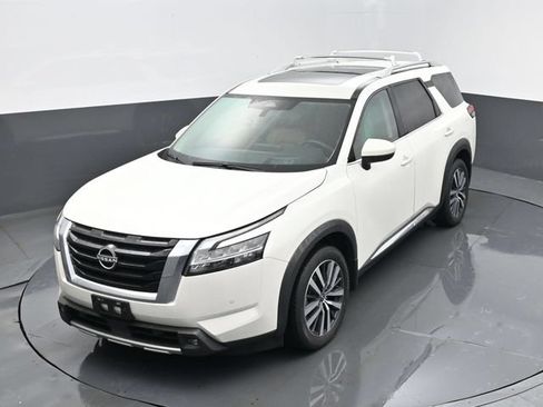 Used 2022 Nissan Pathfinder Platinum w/ Cargo Package AWD/4WD image 26