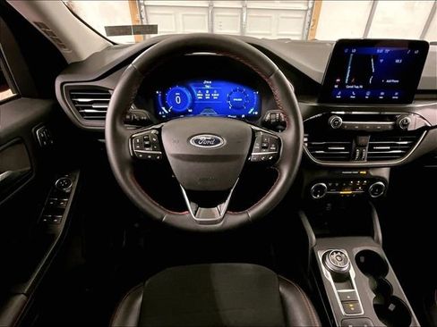 Certified 2022 Ford Escape SEL w/ SEL Stealth AWD Package image 5