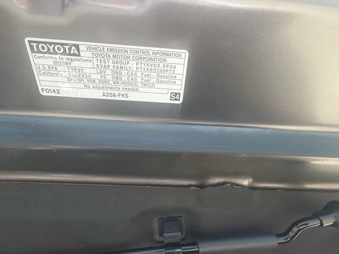 Used 2023 Toyota Camry SE w/ Convenience Package FWD image 4