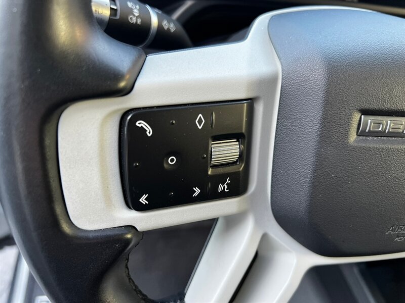 Used 2020 Land Rover Defender 110 First Edition AWD/4WD image 31