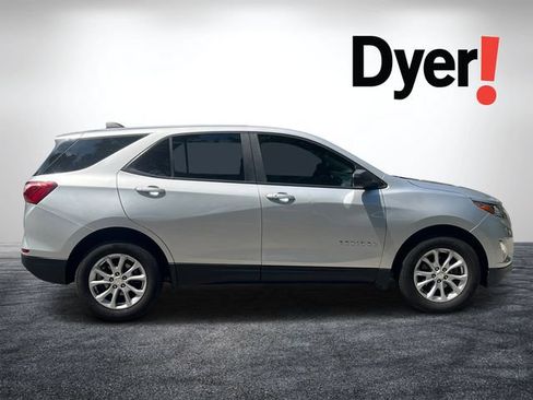 Used 2020 Chevrolet Equinox LS w/ LS Convenience Package FWD image 7