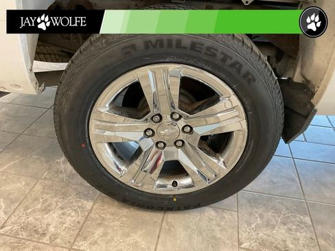 Used 2018 Chevrolet Silverado 1500 Custom w/ Custom Convenience Package AWD/4WD image 7