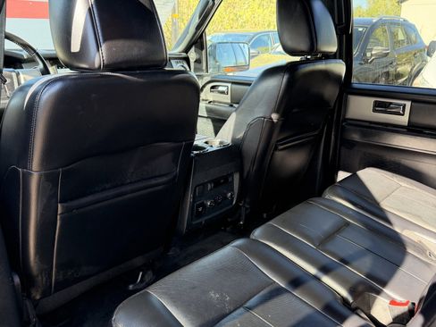 Used 2016 Ford Expedition Limited w/ Equipment Group 301A RWD image 22