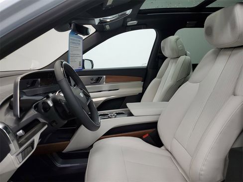 New 2026 Cadillac Vistiq Sport w/ LPO, Floor Liner Package image 5