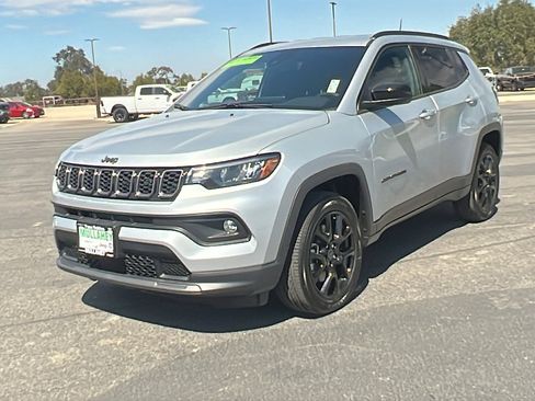New 2025 Jeep Compass Latitude w/ Altitude Special Edition image 7