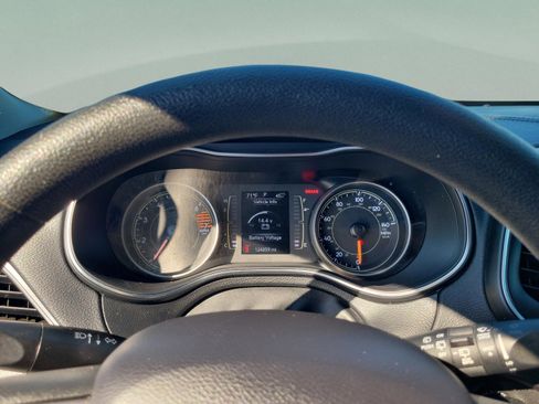 Used 2019 Jeep Cherokee Latitude w/ Popular Appearance Group image 29