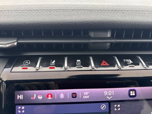 Certified 2024 Jeep Grand Cherokee L Limited w/ Luxury Tech Group II image 18