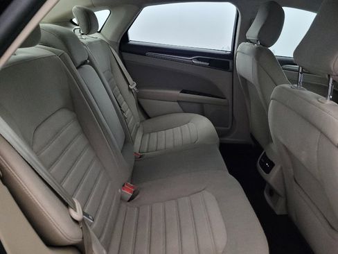 Used 2020 Ford Fusion SE FWD image 19