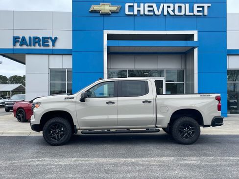 New 2026 Chevrolet Silverado 1500 Custom Trail Boss w/ Dark Appearance Package AWD/4WD image 2