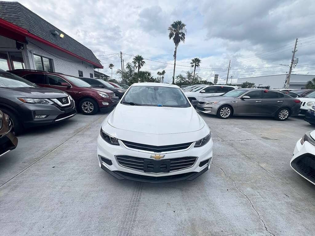 Used 2018 Chevrolet Malibu LS FWD image 1