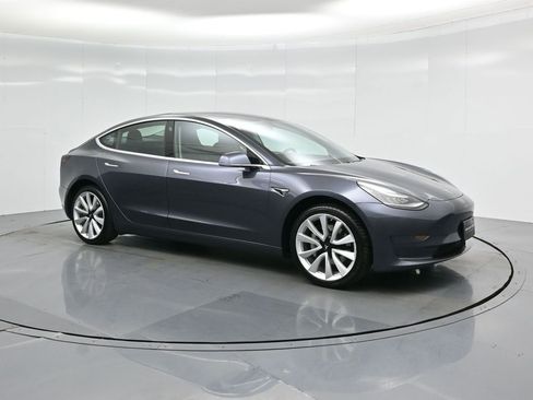 Used 2019 Tesla Model 3 Standard Range Plus image 22