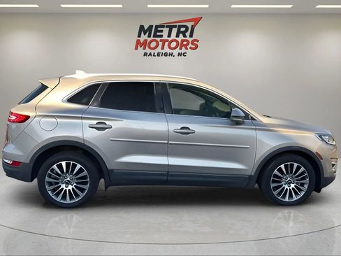 Used 2017 Lincoln MKC Reserve image 8
