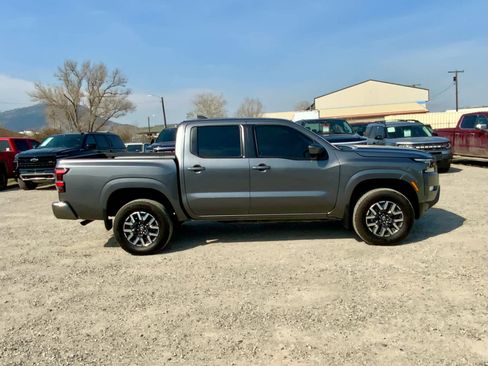 Used 2024 Nissan Frontier SL w/ Technology Package AWD/4WD image 6