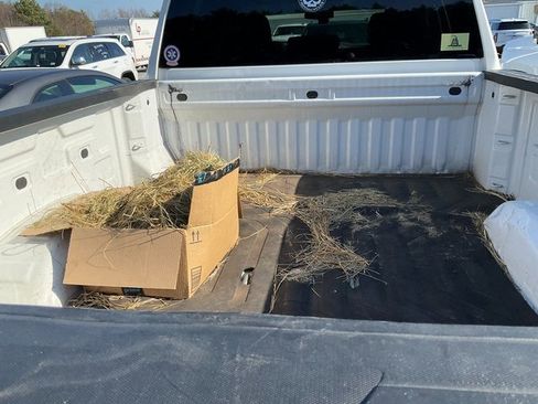 Used 2022 GMC Sierra 2500 SLE w/ SLE Convenience Package image 7