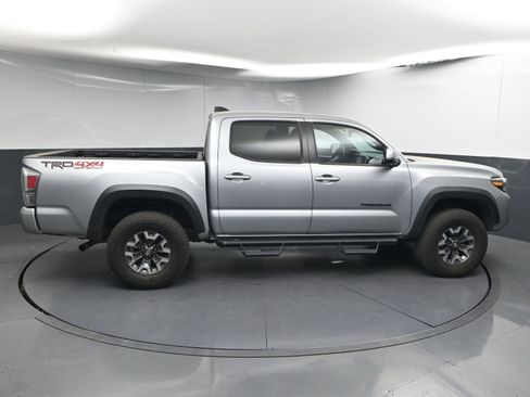 Certified 2023 Toyota Tacoma TRD Off-Road w/ TRD Premium Off Road Package image 9