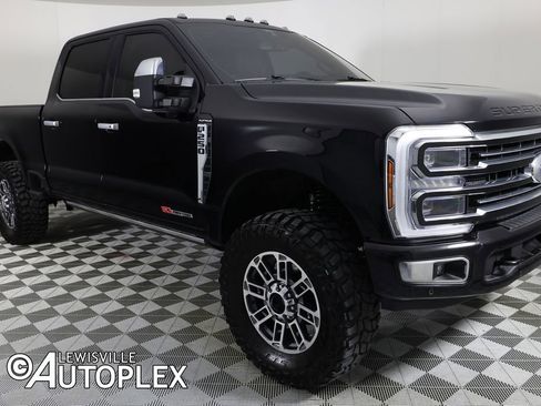 Used 2025 Ford F250 Platinum w/ Platinum Plus Package AWD/4WD image 3