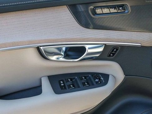 New 2026 Volvo XC90 T8 Plus image 21