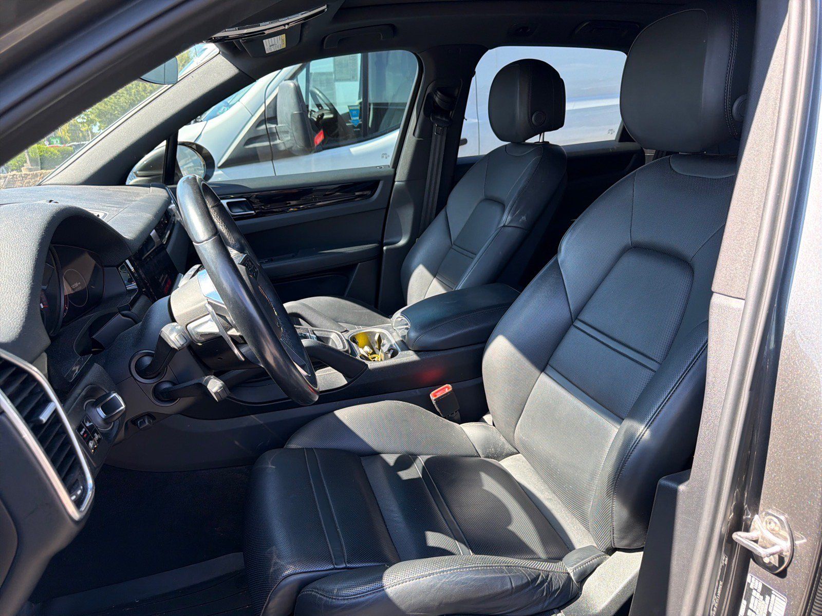 Used 2020 Porsche Cayenne AWD/4WD image 10