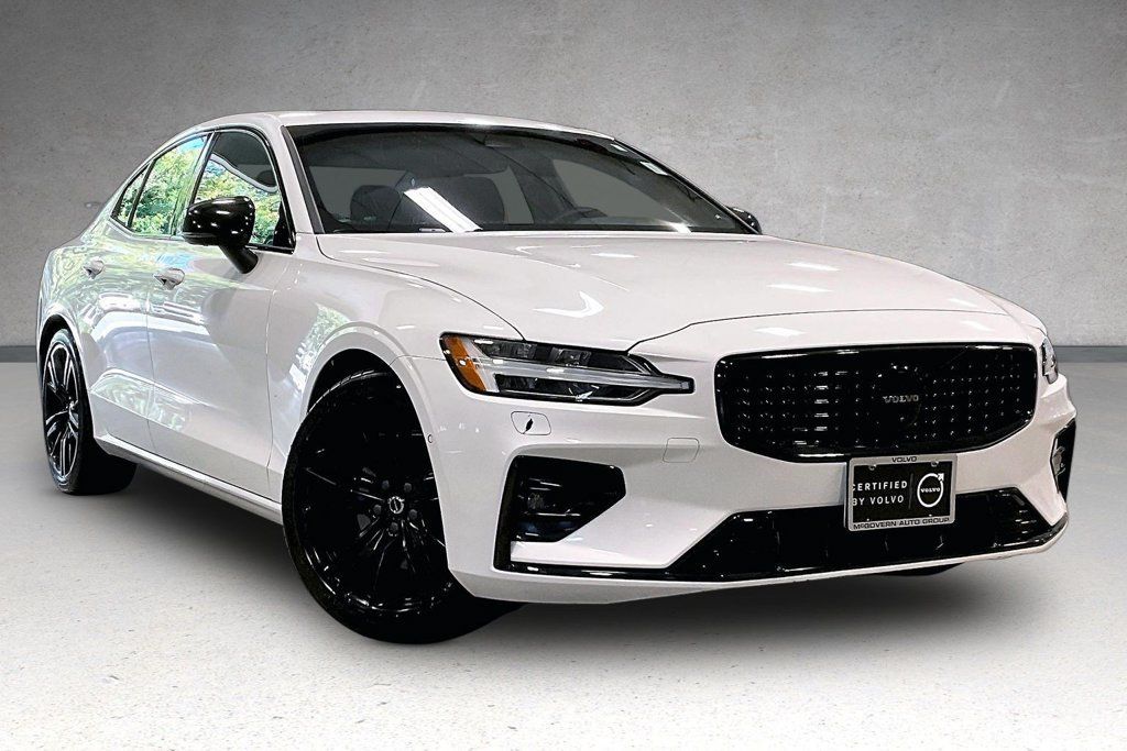 Certified 2024 Volvo S60 B5 Plus w/ Climate Package AWD/4WD image 3