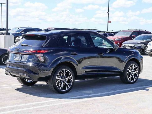New 2026 Audi Q3 quattro 2.0T AWD/4WD image 4