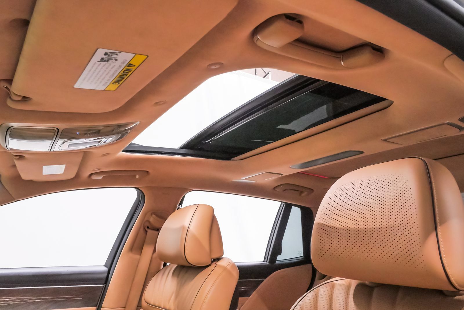 Certified 2023 Genesis G90 3.5T AWD/4WD image 10
