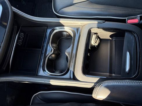 Used 2022 Chrysler Pacifica Limited w/ S Appearance Package image 22