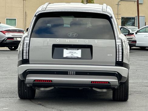 New 2026 Hyundai Ioniq 9 SEL image 5