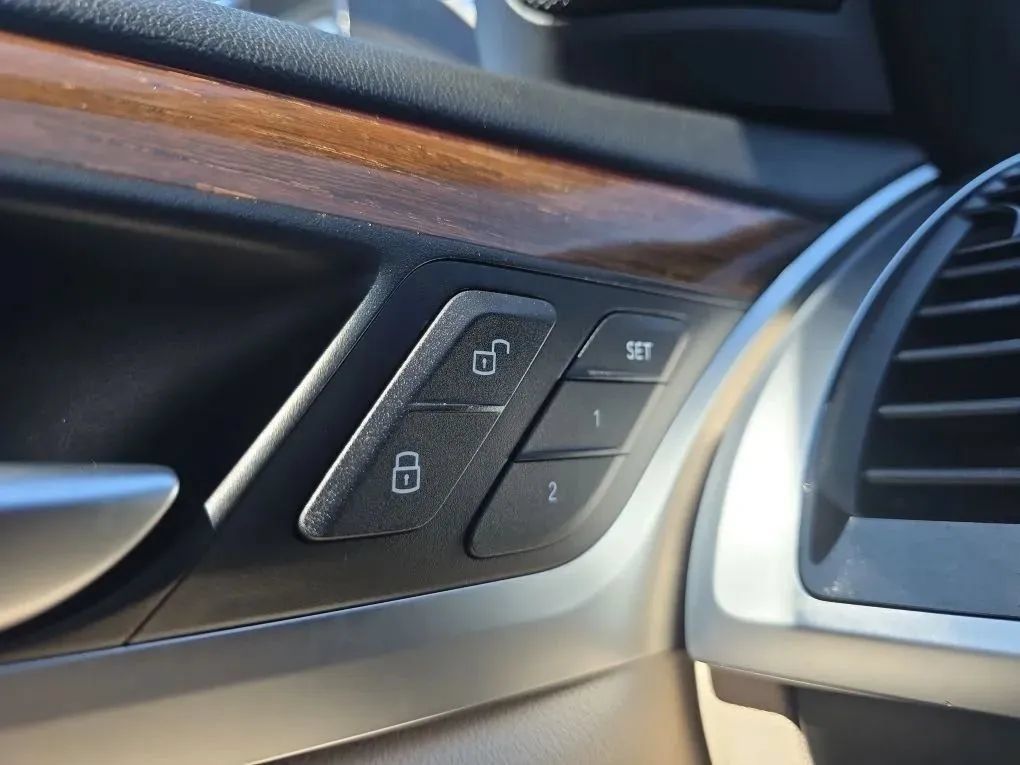 Used 2018 BMW X3 xDrive30i AWD/4WD image 27