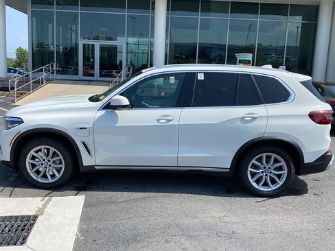 Used 2023 BMW X5 xDrive45e AWD/4WD image 4