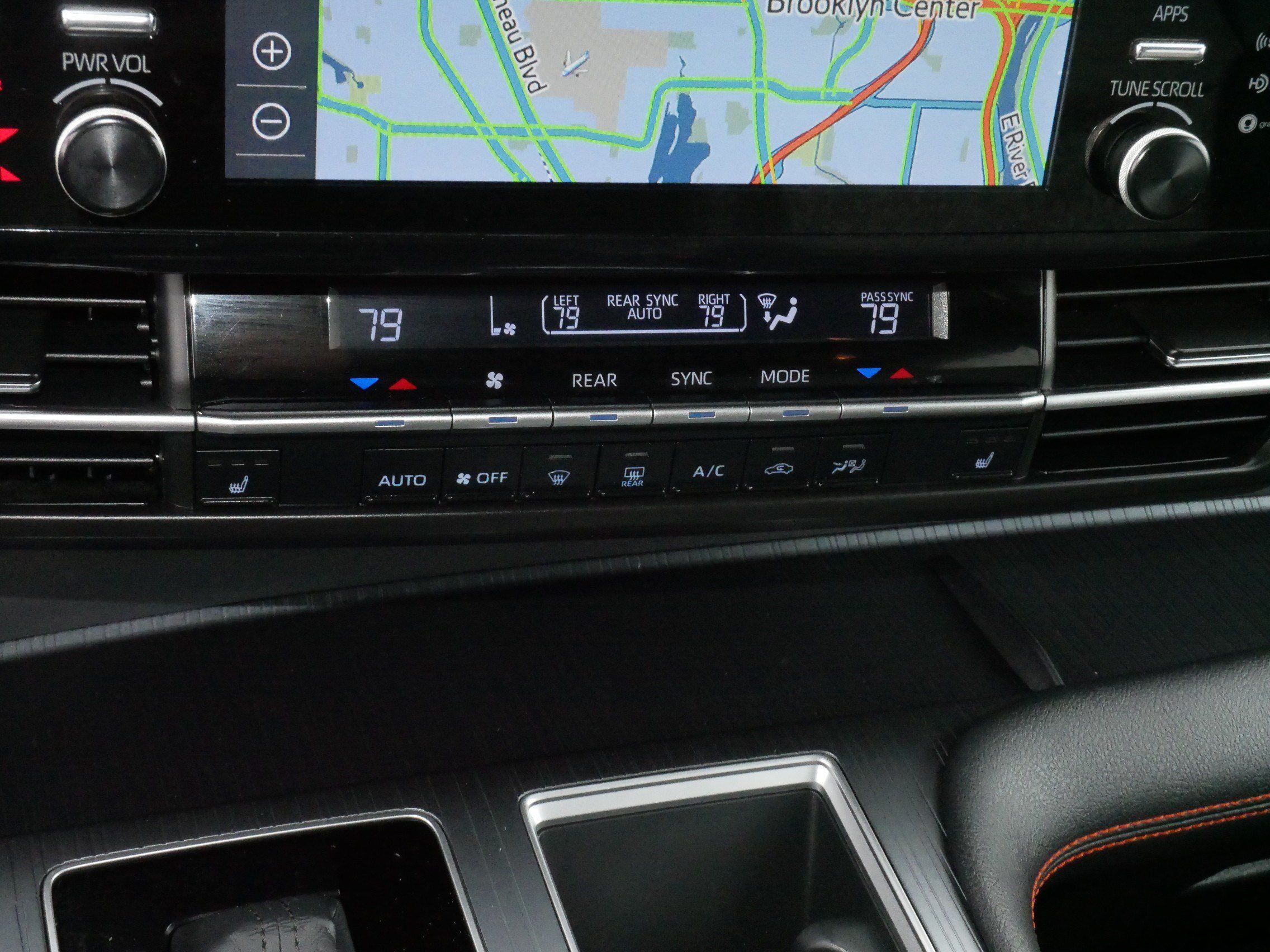 Certified 2022 Toyota Sienna XSE FWD image 23