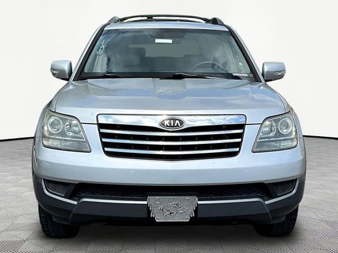 Used 2009 Kia Borrego LX w/ Convenience Pkg AWD/4WD image 2