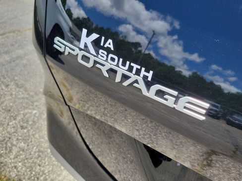 Used 2024 Kia Sportage SX FWD image 8