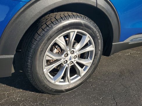 Used 2023 Ford Explorer Limited image 7