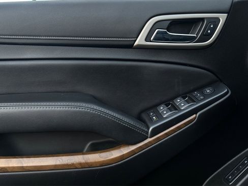 Used 2020 GMC Yukon XL Denali image 46