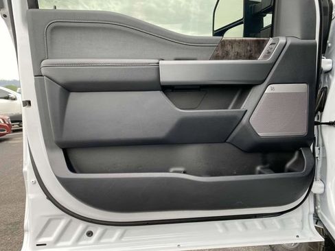 Certified 2023 Ford F250 Lariat image 18