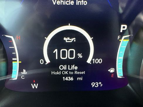 Used 2026 Chrysler Pacifica Select FWD image 32