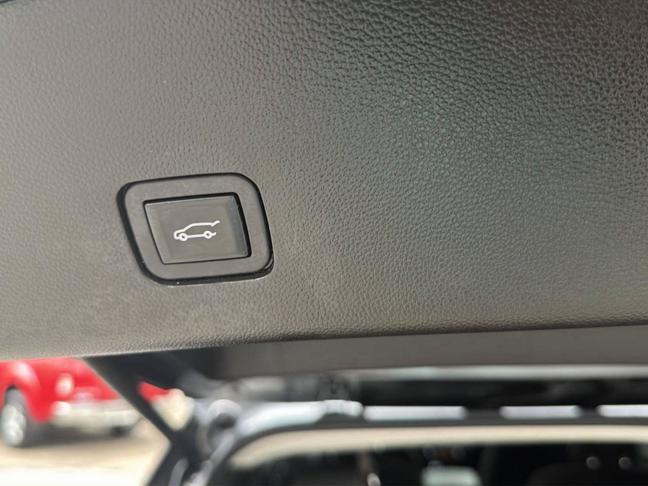 Used 2018 Chevrolet Traverse LT AWD/4WD image 27