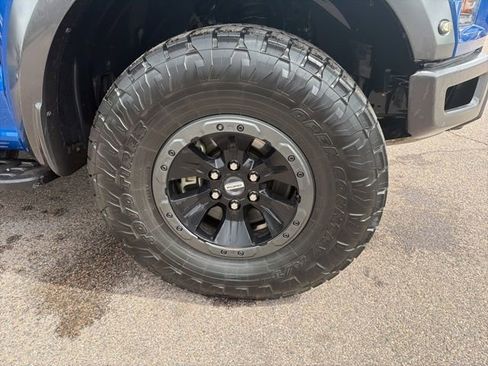 Used 2017 Ford F150 Raptor w/ Equipment Group 802A Luxury AWD/4WD image 11