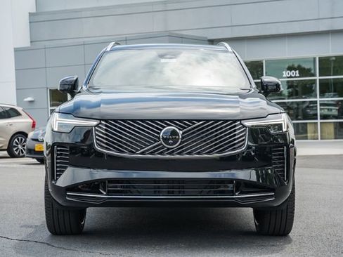 New 2026 Volvo XC90 B6 Plus w/ Protection Package Premier AWD/4WD image 2