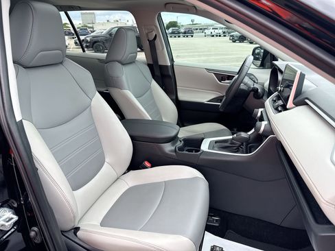 Certified 2025 Toyota RAV4 XLE Premium FWD image 25