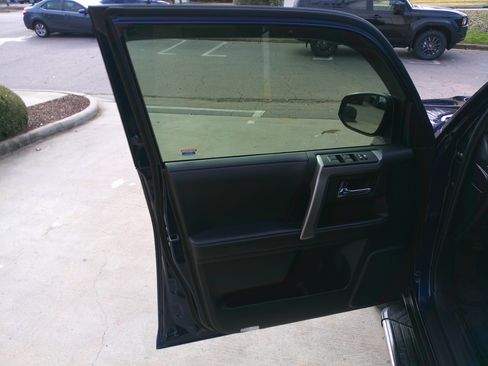 Used 2022 Toyota 4Runner SR5 Premium image 17