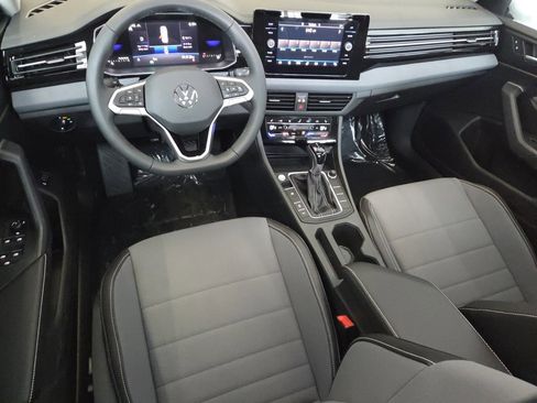 New 2026 Volkswagen Jetta SE image 8